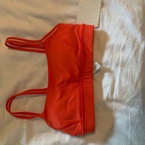NWT LULULEMON SPORTS BRA